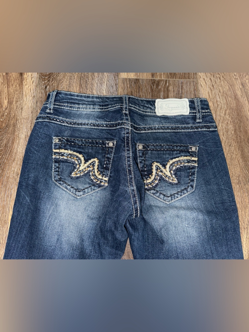 Shyanne Mid Rise Bootcut Dark Wash Metallic / Leather Embellished Jeans Size 27 - Picture 4 of 12